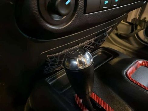 Used 2018 Jeep Wrangler Unlimited Sport S image 21