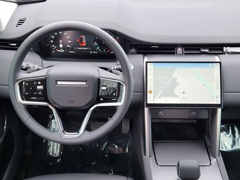Certified 2025 Land Rover Discovery Sport S AWD/4WD image 31