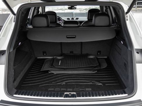 Certified 2021 Porsche Cayenne image 29