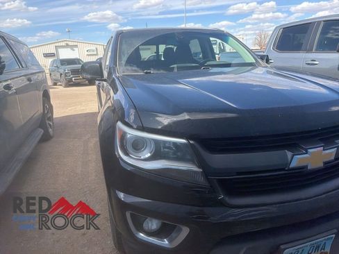Used 2018 Chevrolet Colorado Z71 AWD/4WD image 17