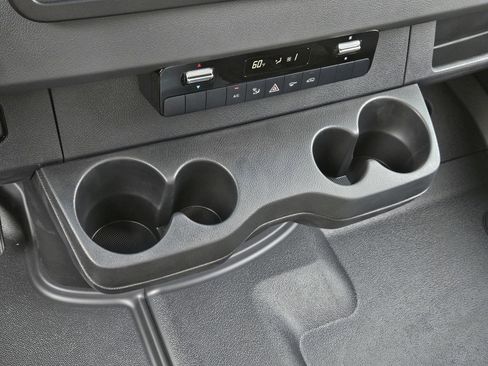 Used 2023 Mercedes-Benz Sprinter 3500 image 27