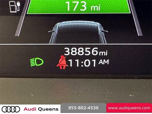 Used 2021 Audi e-tron Premium w/ Convenience Plus Package image 33