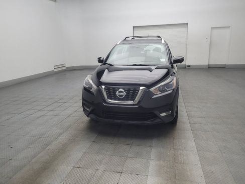 Used 2018 Nissan Kicks SR w/ Premium Package FWD image 15