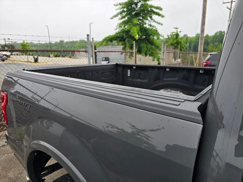Used 2018 Ford F150 XLT w/ Equipment Group 302A Luxury AWD/4WD image 13