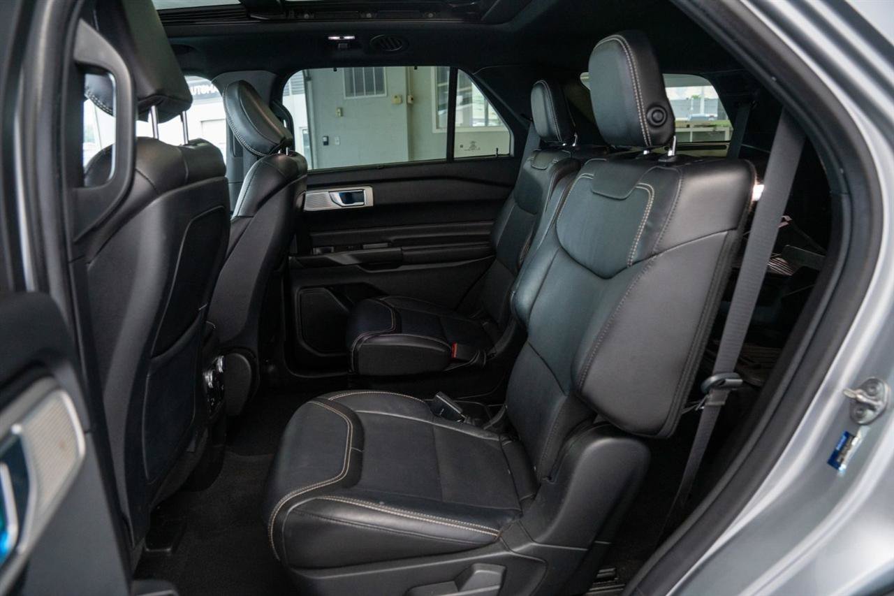 Used 2020 Ford Explorer ST w/ ST Street Pack AWD/4WD image 12