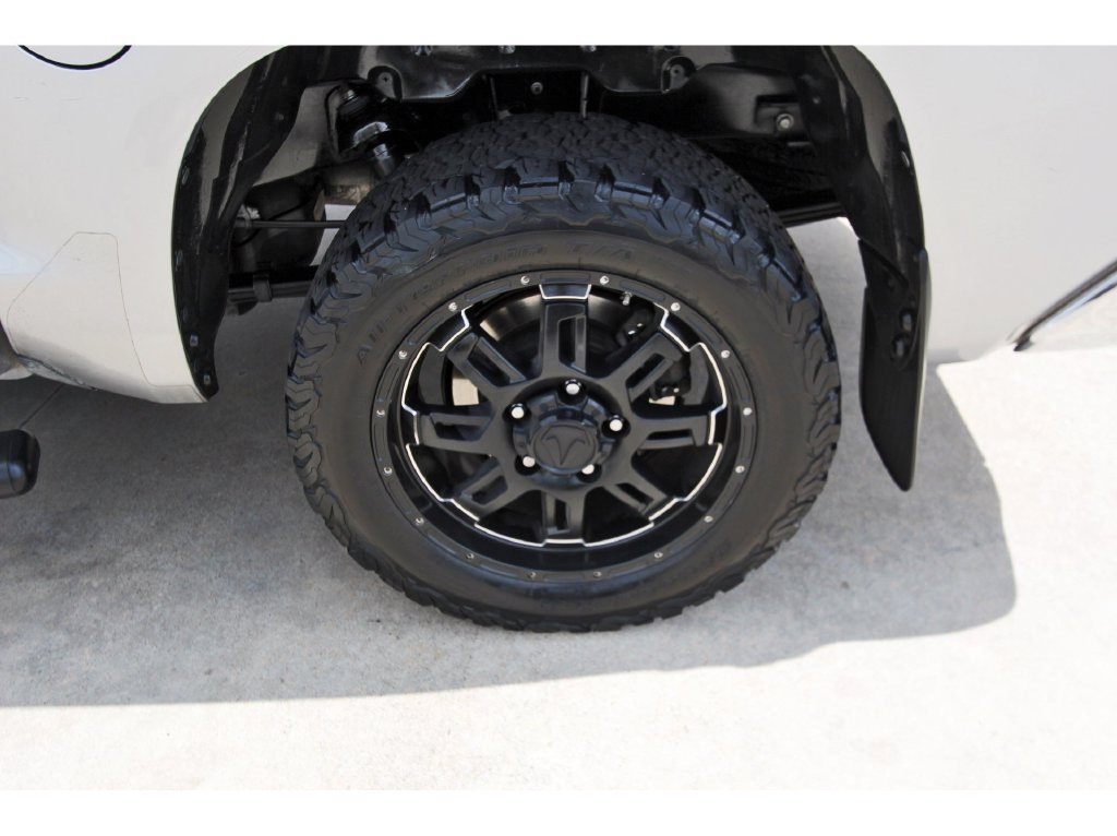 Used 2017 Toyota Tundra SR5 RWD image 6