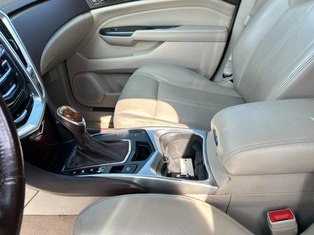 Used 2014 Cadillac SRX Luxury AWD/4WD image 32