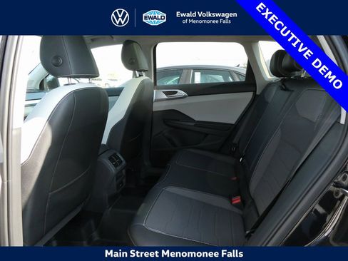 New 2025 Volkswagen Taos SE image 36