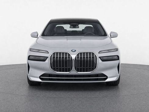 Used 2024 BMW i7 eDrive50 w/ Executive Package RWD image 8