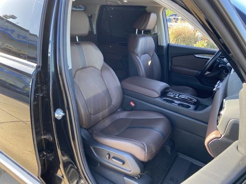 Used 2025 Honda Pilot Elite image 20