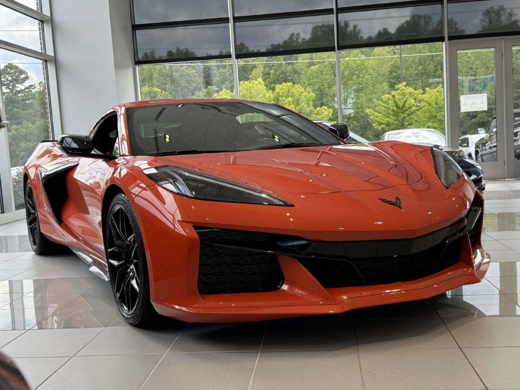 Used 2025 Chevrolet Corvette Z06 w/ Battery Protection Package RWD image 2
