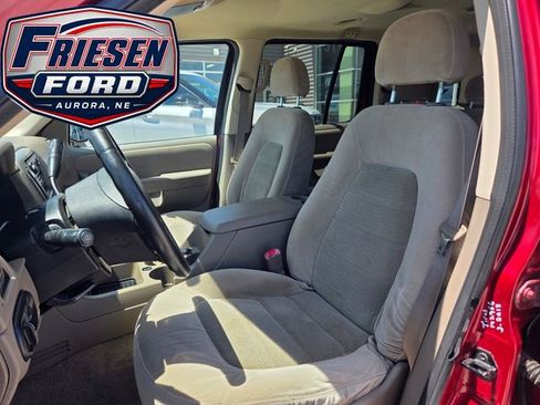 Used 2005 Ford Explorer XLT AWD/4WD image 13