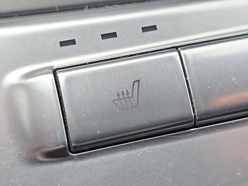 Certified 2026 Kia Carnival EX image 23