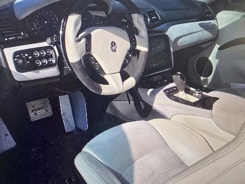 Used 2018 Maserati GranTurismo Sport image 7