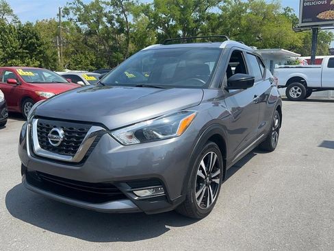 Used 2018 Nissan Kicks SR w/ Exterior Package image 15