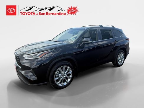 New 2026 Toyota Highlander Limited AWD/4WD image 1