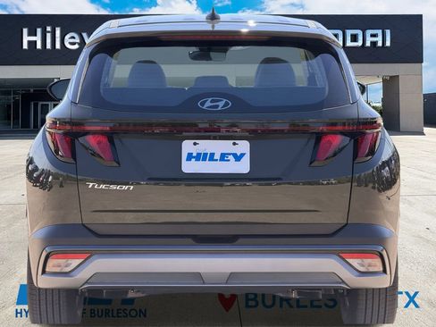 New 2026 Hyundai Tucson SE image 5