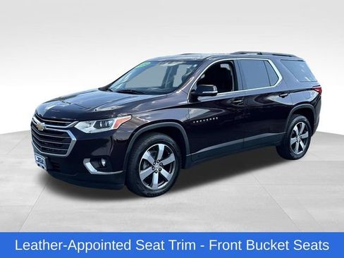 Used 2020 Chevrolet Traverse LT w/ LT Premium Package AWD/4WD image 22