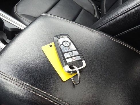 Used 2020 Ford Explorer XLT w/ Equipment Group 202A image 33