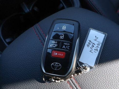 Used 2024 Toyota RAV4 XSE image 32