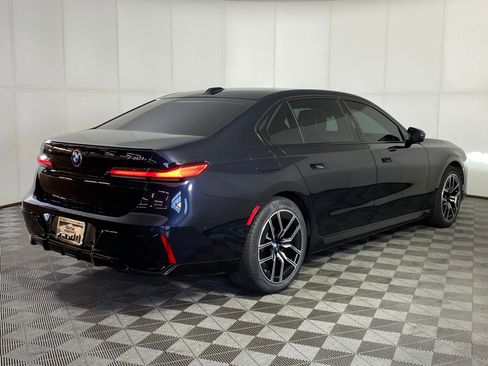 Certified 2024 BMW 740i xDrive image 9