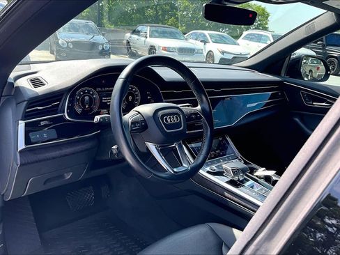 Used 2021 Audi Q8 Premium Plus w/ Premium Plus Package AWD/4WD image 17