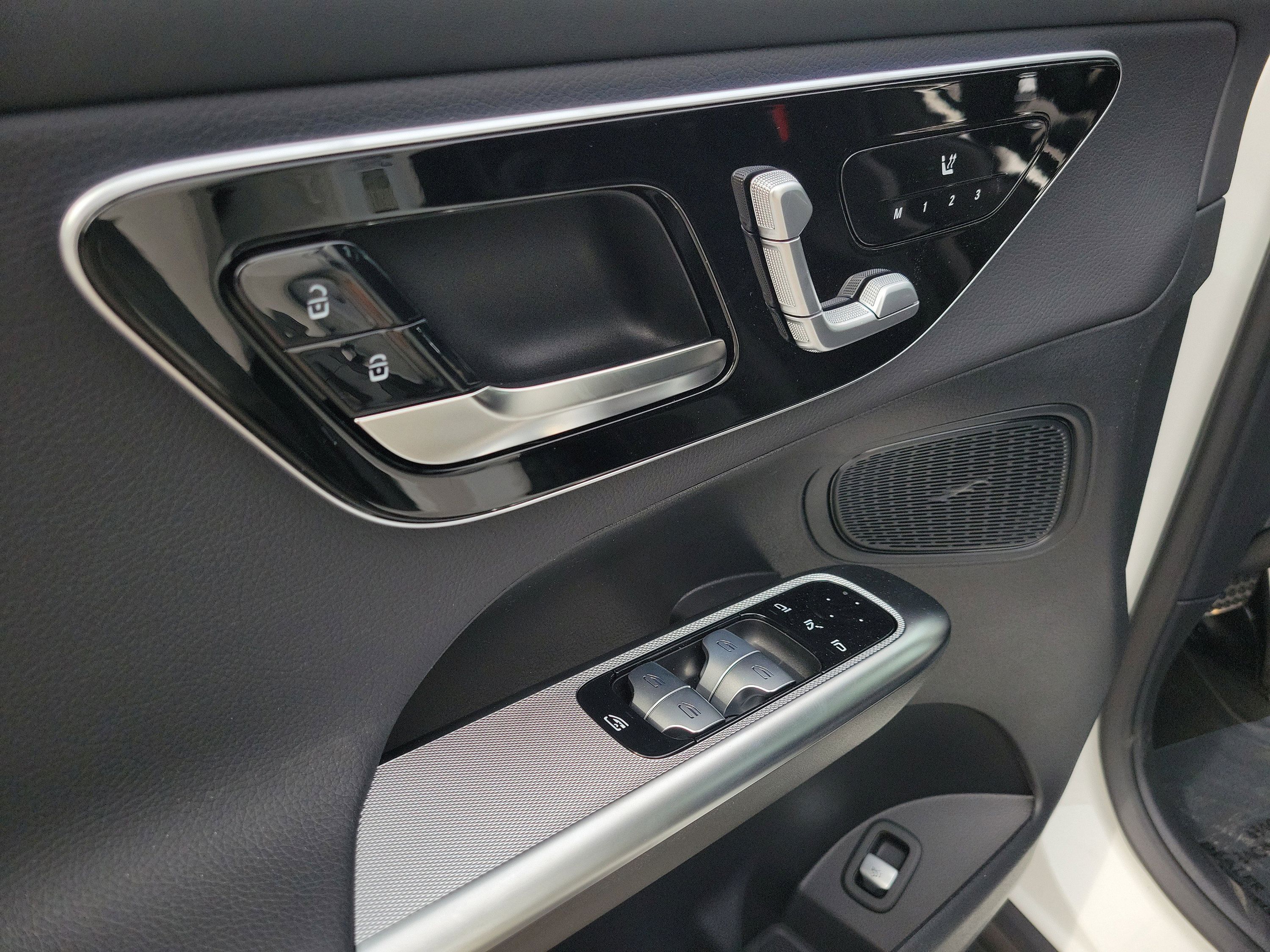 New 2026 Mercedes-Benz GLC 43 AMG 4MATIC image 28