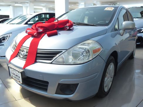 Used 2011 Nissan Versa 1.8 S w/ Plus Pkg image 6