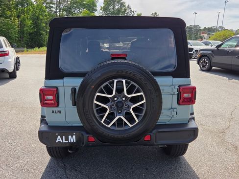 Used 2024 Jeep Wrangler Unlimited Sahara w/ Safety Group AWD/4WD image 11
