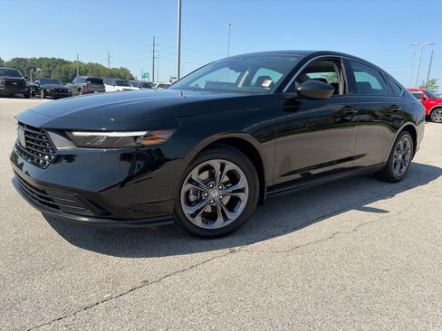 Used 2024 Honda Accord EX image 3