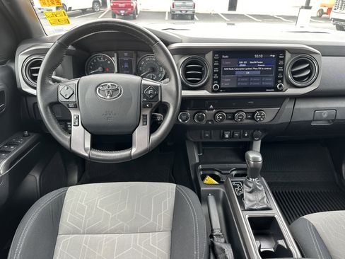 Used 2020 Toyota Tacoma TRD Off-Road image 16