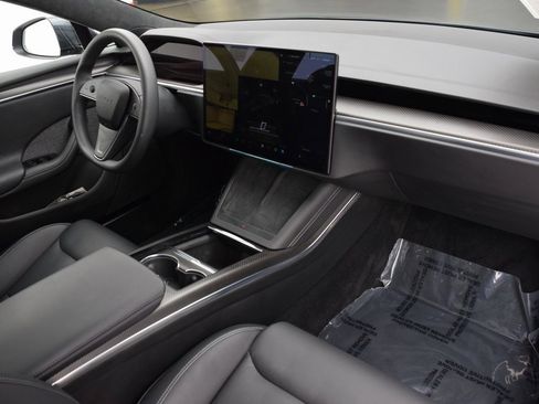 Used 2024 Tesla Model S Plaid image 14