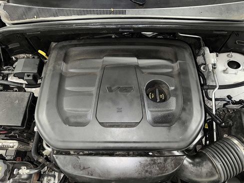 Used 2019 Jeep Grand Cherokee Limited AWD/4WD image 12