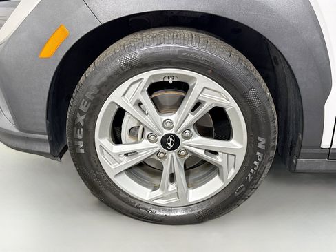 Used 2023 Hyundai Kona SEL w/ Convenience Package image 38