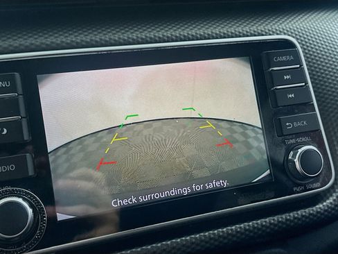 Used 2019 Nissan Kicks SV FWD image 22