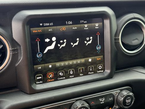 Used 2021 Jeep Wrangler Unlimited Sahara w/ Safety Group image 15