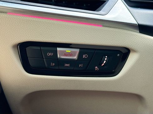 Used 2024 BMW 330i Sedan w/ M Sport Package RWD image 35