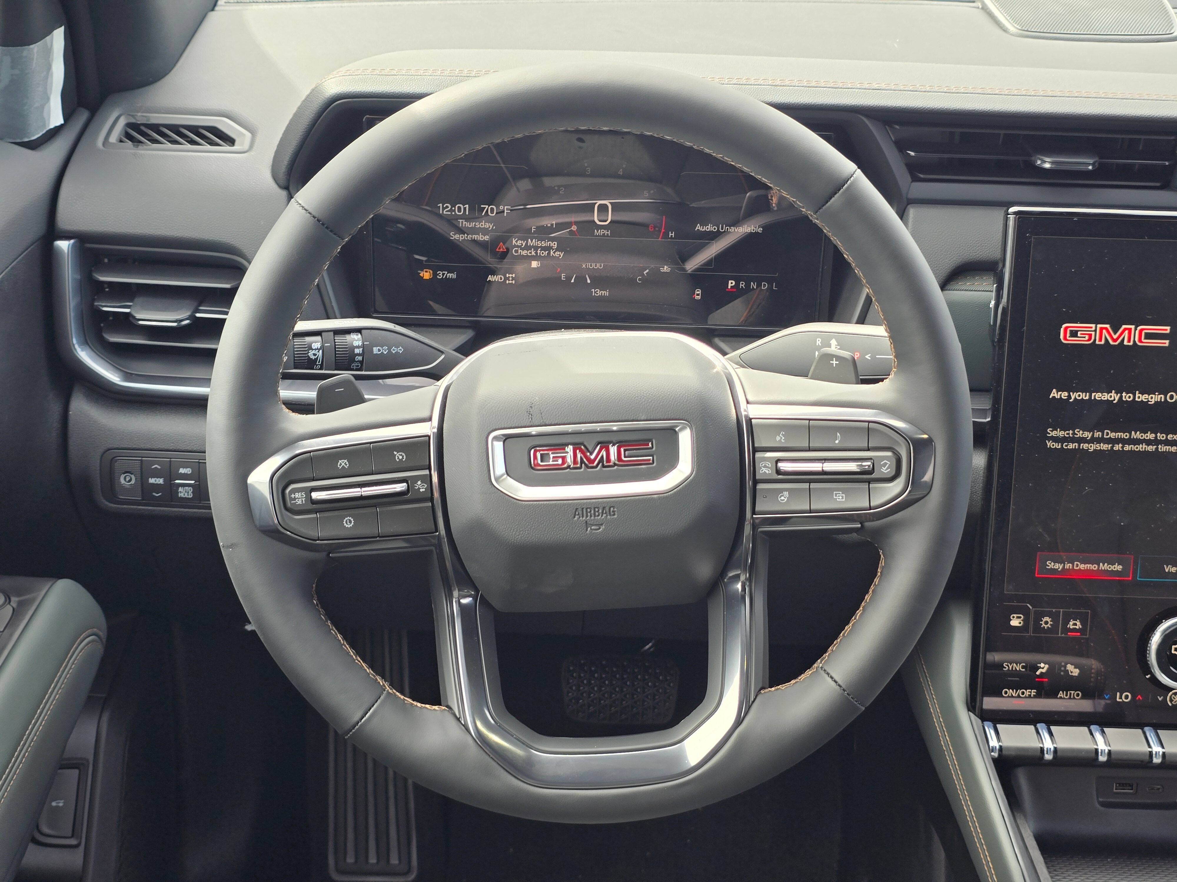New 2027 GMC Terrain AT4 w/ Technology Package II AWD/4WD image 13
