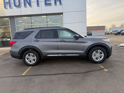 Used 2023 Ford Explorer XLT w/ Equipment Group 202A image 40