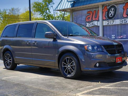 Used 2015 Dodge Grand Caravan SXT w/ Blacktop Package FWD image 21