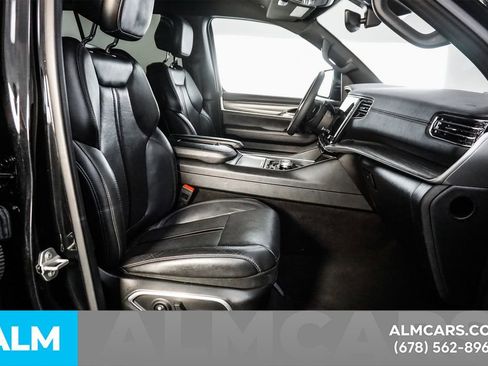 Used 2024 Jeep Wagoneer Series II w/ Flexible Seating Group image 20