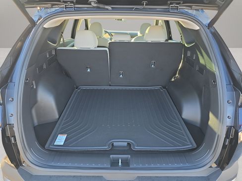Certified 2025 Hyundai Tucson Limited FWD image 11