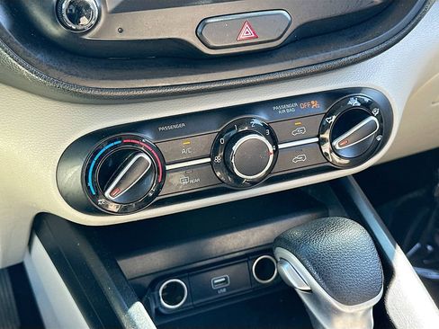 Used 2021 Kia Soul S FWD image 14