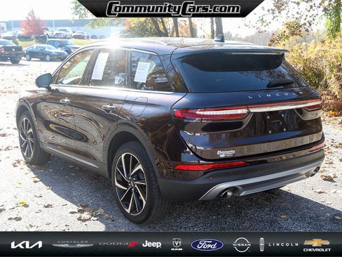 Certified 2023 Lincoln Corsair Reserve w/ Equipment Group 201A image 5