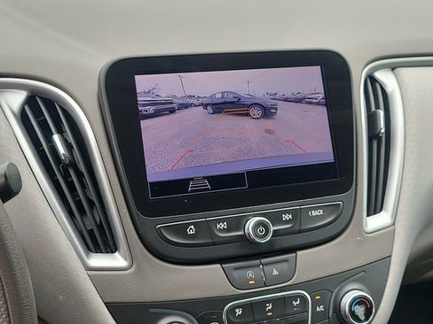 Used 2023 Chevrolet Malibu LT image 32