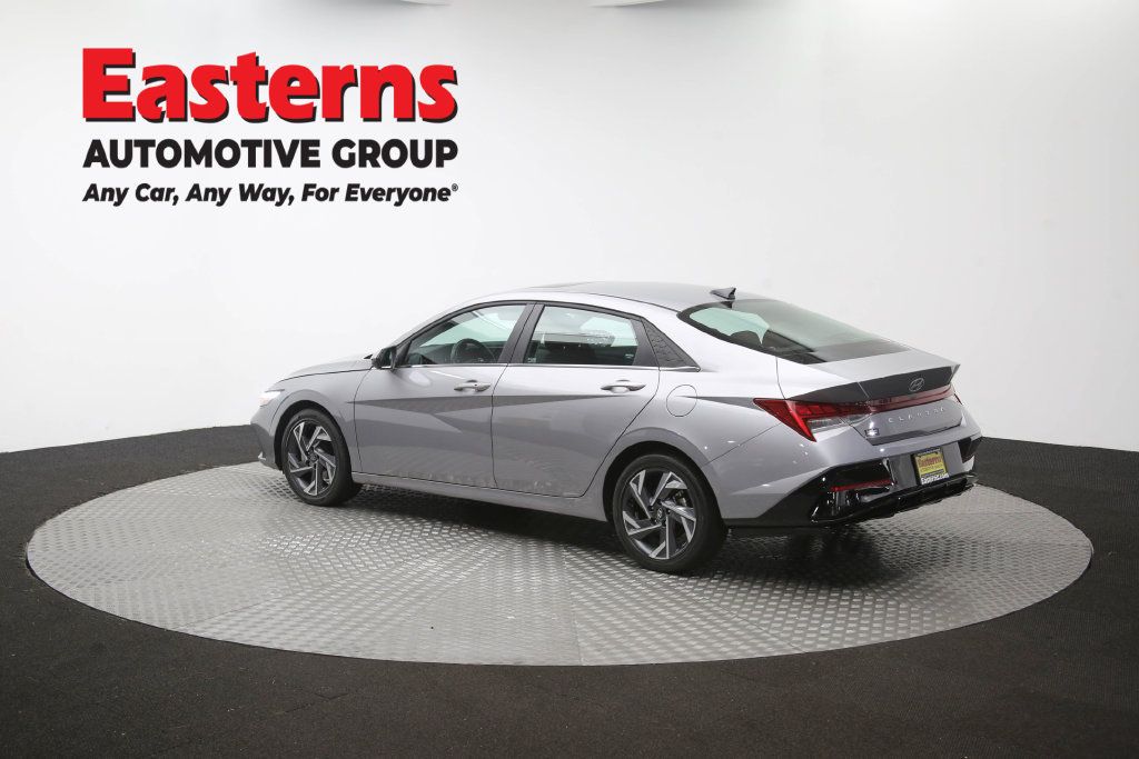 Used 2025 Hyundai Elantra SEL FWD image 68