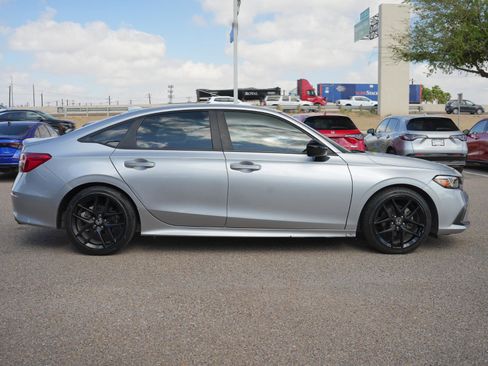 Used 2023 Honda Civic Sport image 4