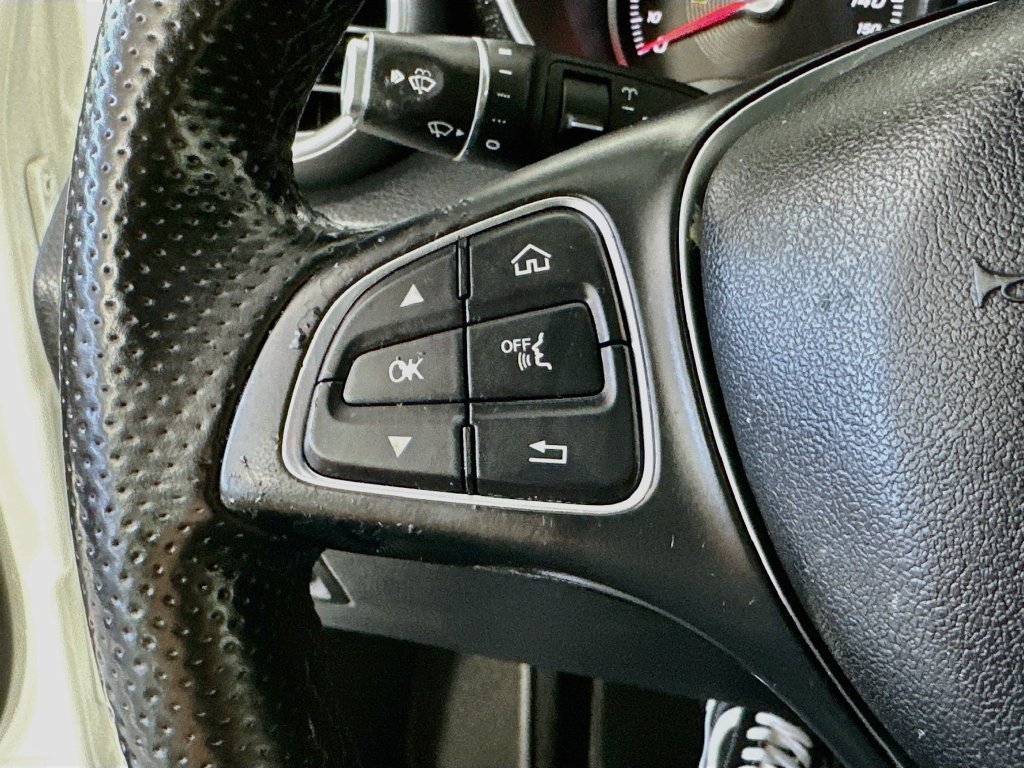 Used 2017 Mercedes-Benz GLC 300 image 24