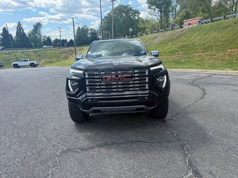 Used 2023 GMC Canyon Denali AWD/4WD image 2