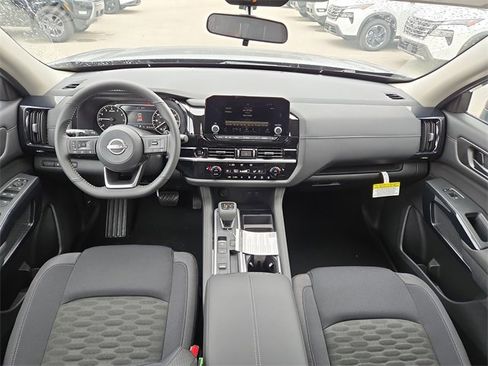 New 2025 Nissan Pathfinder SV w/ Black Appearance Package image 12